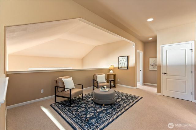 1989 Beach Dr E, Port Orchard, WA 98366