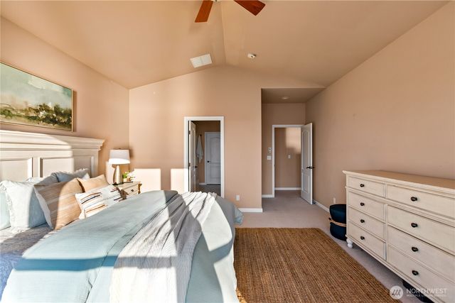 1989 Beach Dr E, Port Orchard, WA 98366