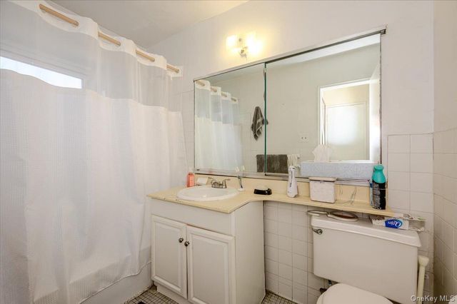 740 E Broadway 4G, Long Beach, NY 11561