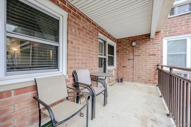 740 E Broadway 4G, Long Beach, NY 11561