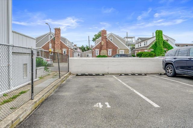 740 E Broadway 4G, Long Beach, NY 11561