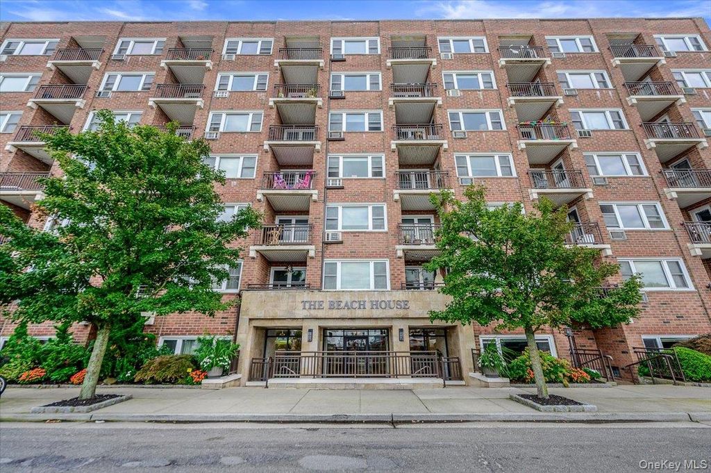 740 E Broadway 4G, Long Beach, NY 11561 — exterior