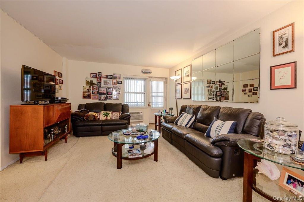 740 E Broadway 4G, Long Beach, NY 11561 — photo 4