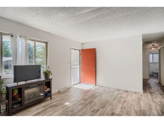 1236 Olathe St, Aurora, CO 80011