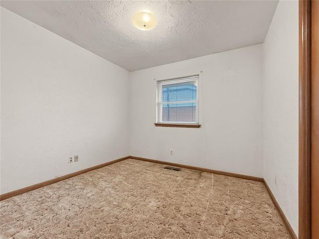 101 Utah Avenue, Yukon, OK 73099