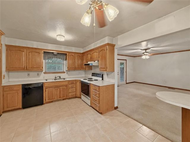 101 Utah Avenue, Yukon, OK 73099