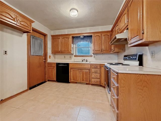 101 Utah Avenue, Yukon, OK 73099