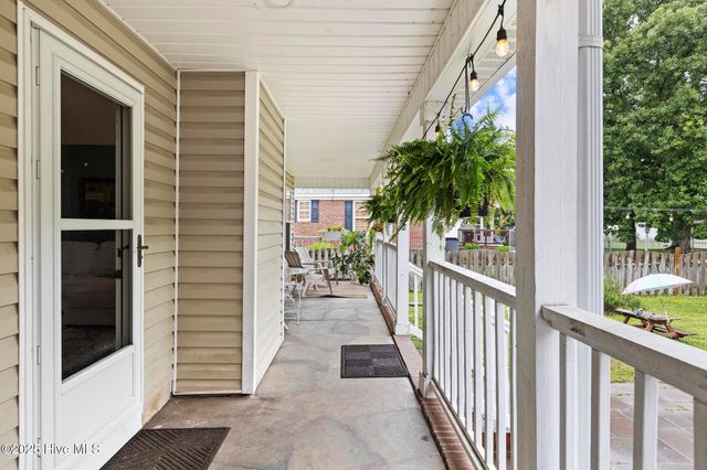 506 Rock Creek Drive, Jacksonville, NC 28540