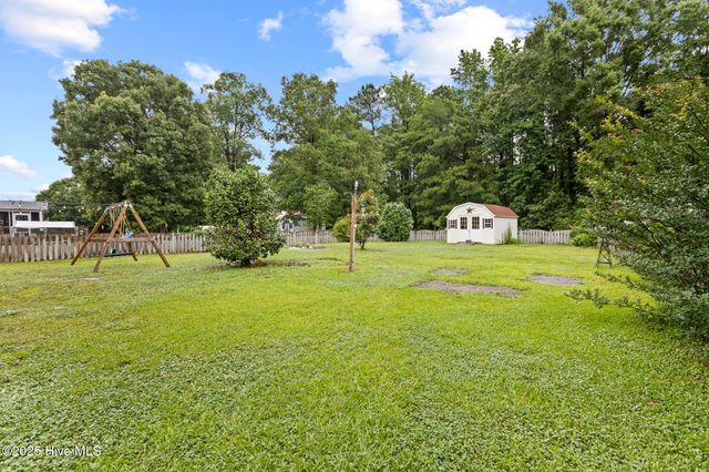 506 Rock Creek Drive, Jacksonville, NC 28540
