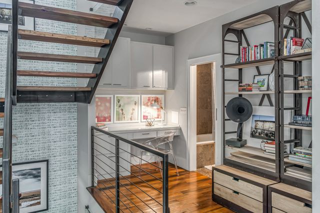 2218 Belmont Blvd, Nashville, TN 37212