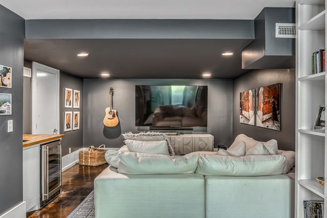 2218 Belmont Blvd, Nashville, TN 37212