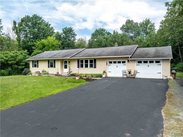 34 Hurlbut Road, Mexico, NY 13114