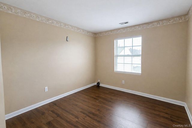 256 Quassaick Avenue 13, New Windsor, NY 12553