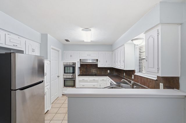 1500 Sandy Creek Drive, Denton, TX 76205