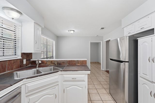 1500 Sandy Creek Drive, Denton, TX 76205