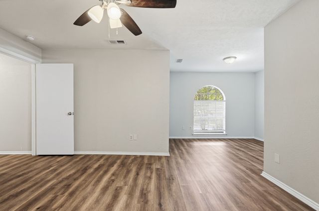 1500 Sandy Creek Drive, Denton, TX 76205