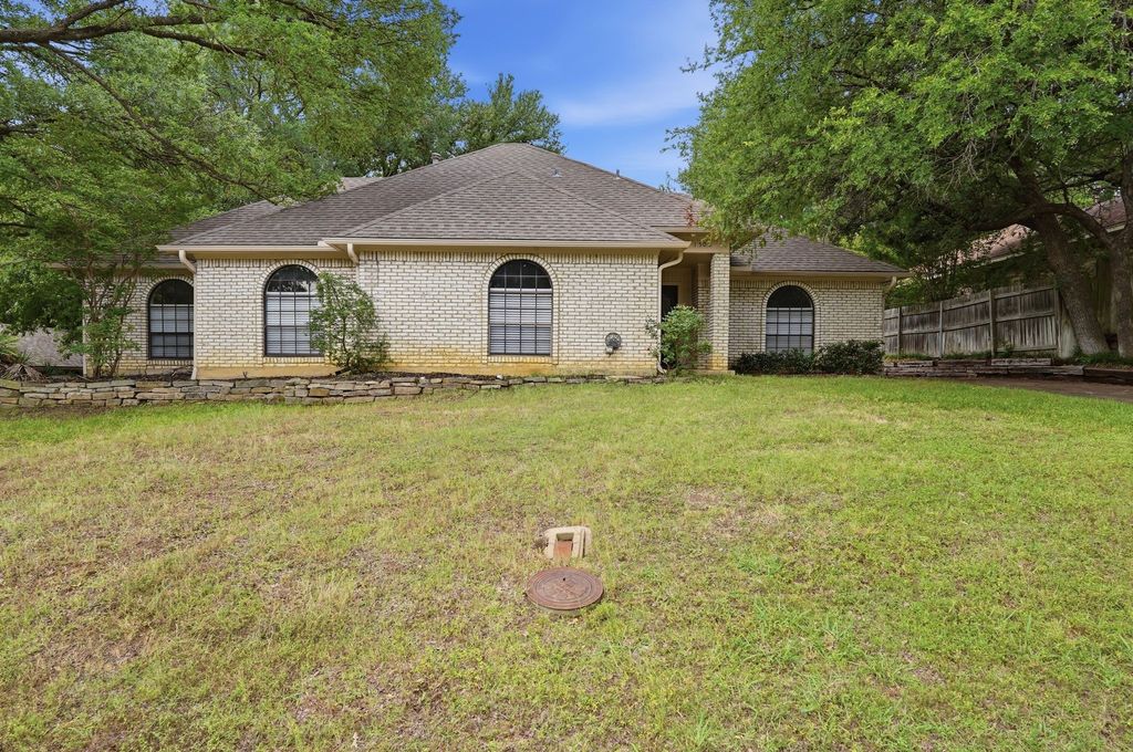 1500 Sandy Creek Drive, Denton, TX 76205