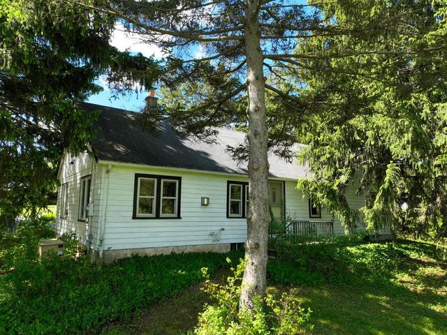 2901 Forest Hill AVENUE, Franklin, WI 53132