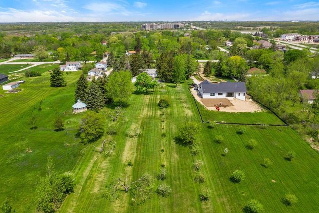 2901 Forest Hill AVENUE, Franklin, WI 53132