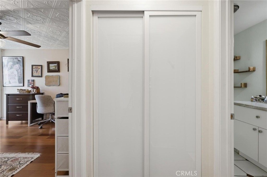 Image 13 of property listing at 525 S Ardmore Avenue 320, Los Angeles, CA 90020