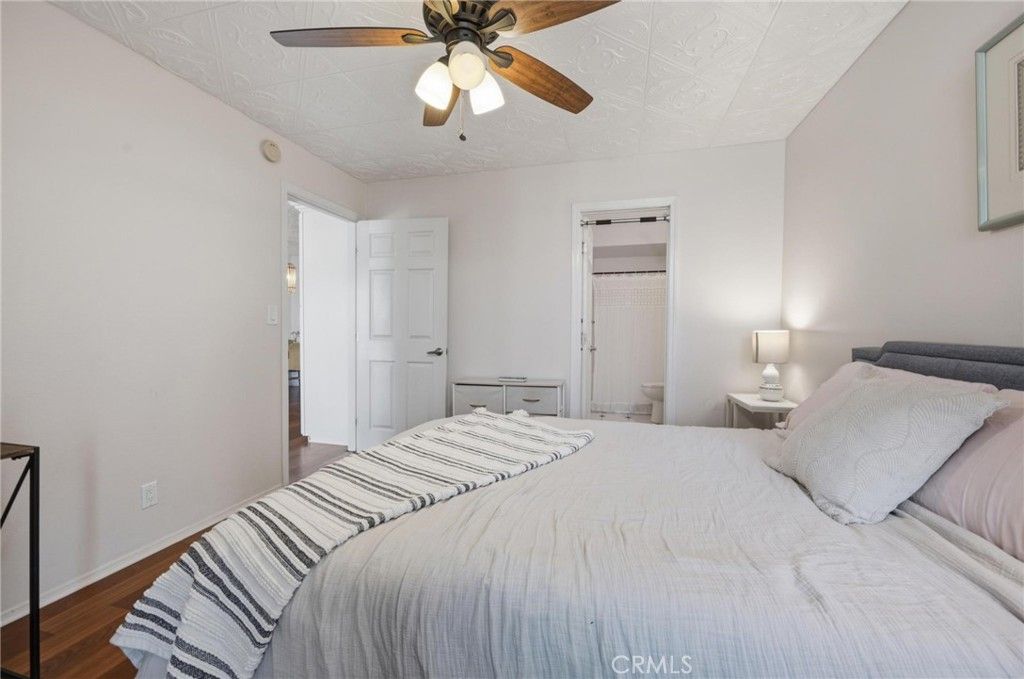 Image 17 of property listing at 525 S Ardmore Avenue 320, Los Angeles, CA 90020