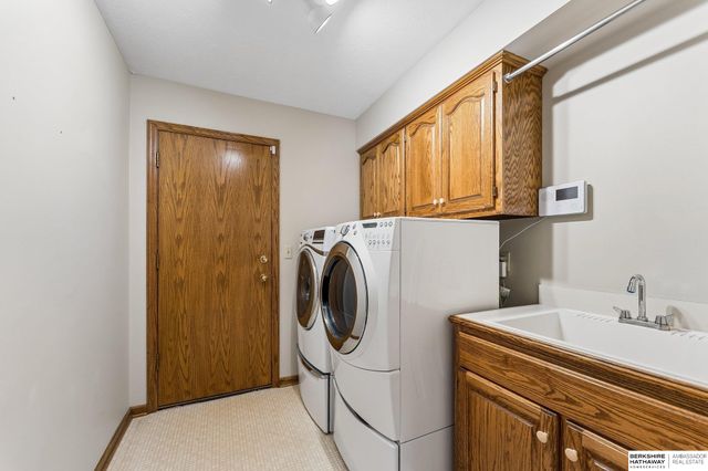 16573 Hascall Street, Omaha, NE 68130