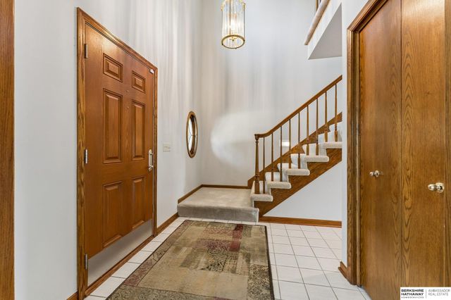 16573 Hascall Street, Omaha, NE 68130