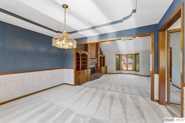 16573 Hascall Street, Omaha, NE 68130