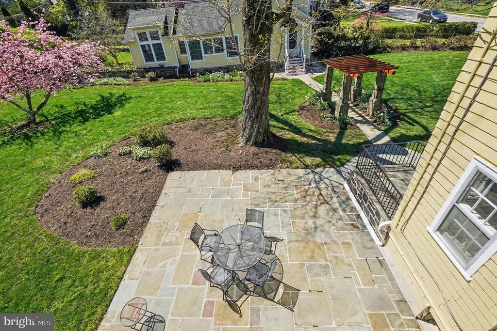 Image 16 of property listing at 5616 CROSS COUNTRY BLVD, Baltimore, MD 21209