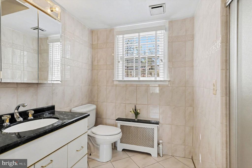 Image 22 of property listing at 5616 CROSS COUNTRY BLVD, Baltimore, MD 21209