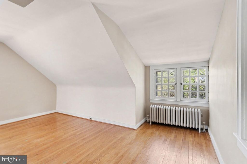 Image 34 of property listing at 5616 CROSS COUNTRY BLVD, Baltimore, MD 21209