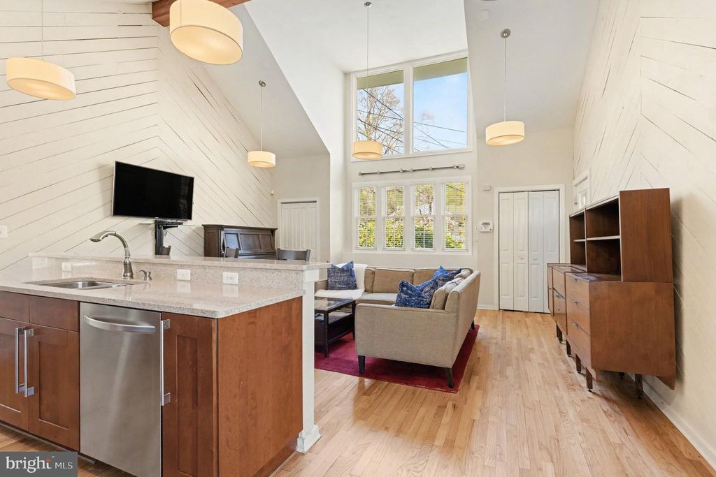 Image 40 of property listing at 5616 CROSS COUNTRY BLVD, Baltimore, MD 21209