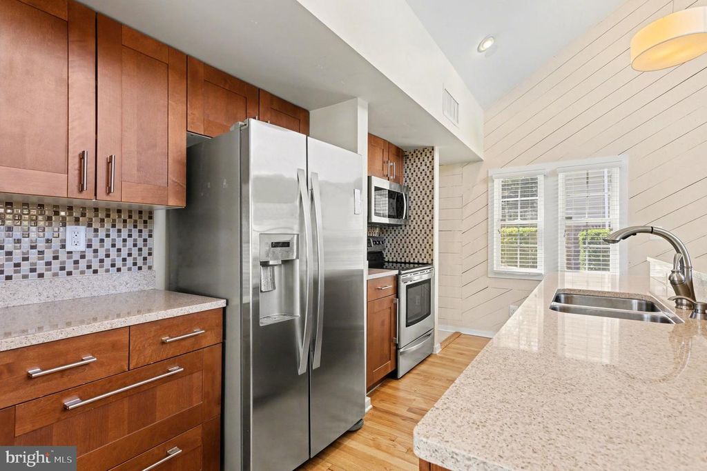 Image 41 of property listing at 5616 CROSS COUNTRY BLVD, Baltimore, MD 21209