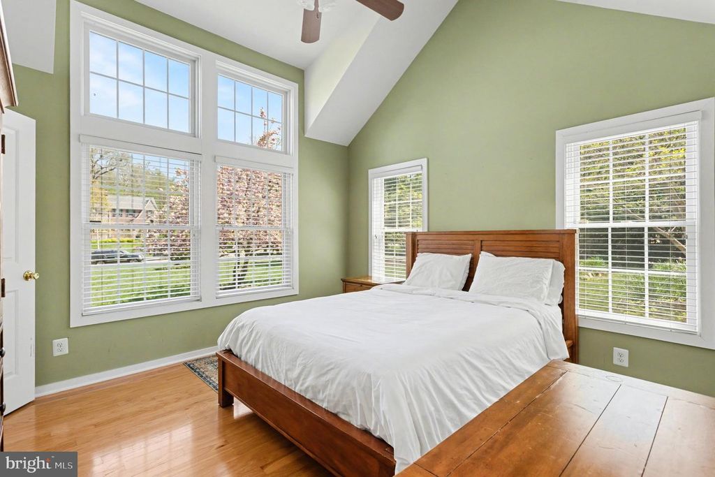 Image 45 of property listing at 5616 CROSS COUNTRY BLVD, Baltimore, MD 21209