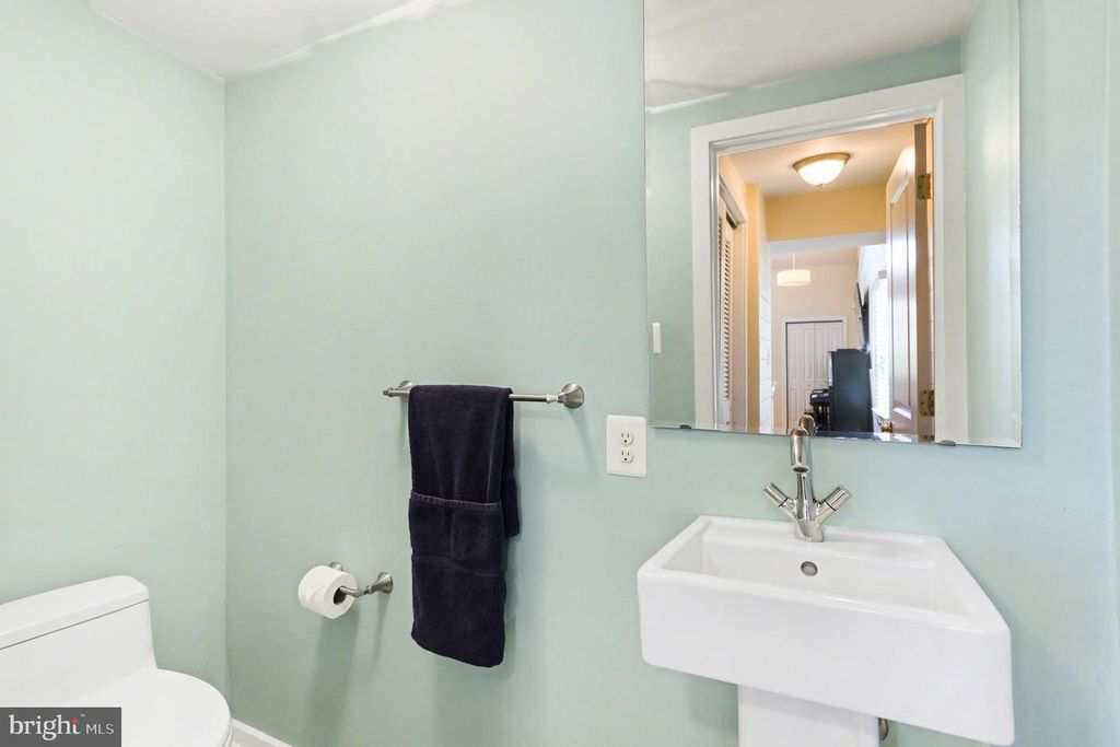 Image 51 of property listing at 5616 CROSS COUNTRY BLVD, Baltimore, MD 21209