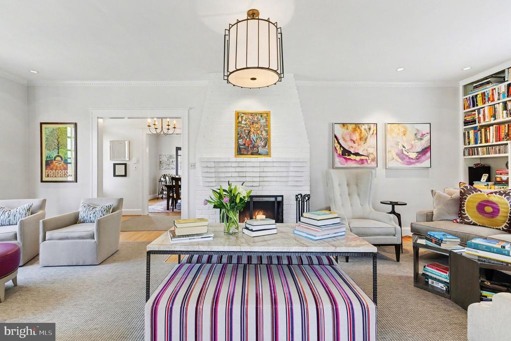 Image 7 of property listing at 5616 CROSS COUNTRY BLVD, Baltimore, MD 21209