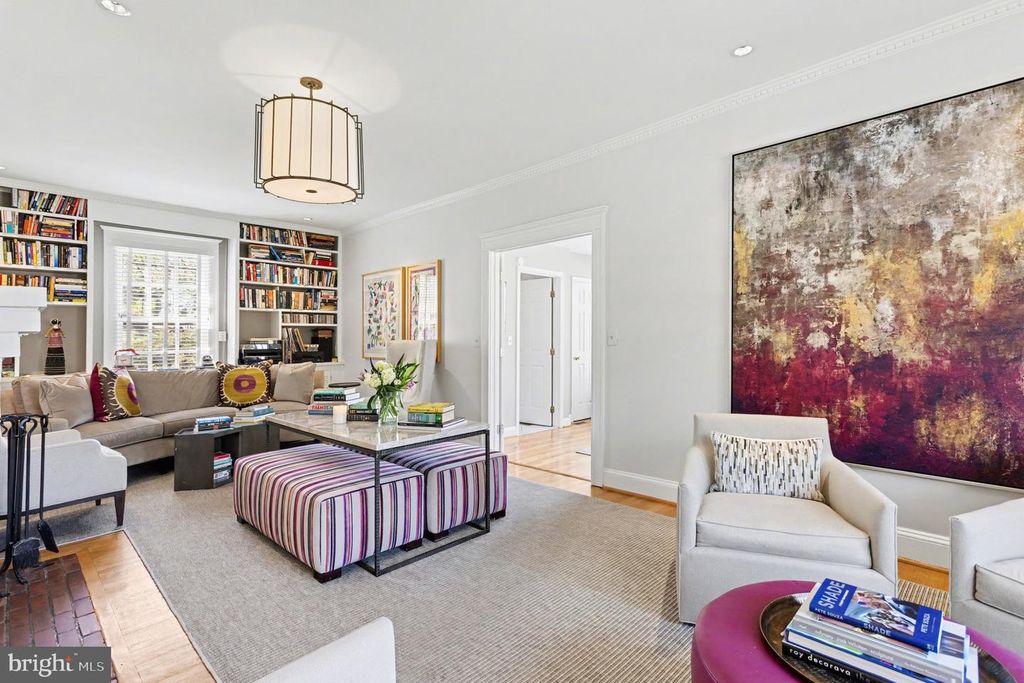 Image 9 of property listing at 5616 CROSS COUNTRY BLVD, Baltimore, MD 21209