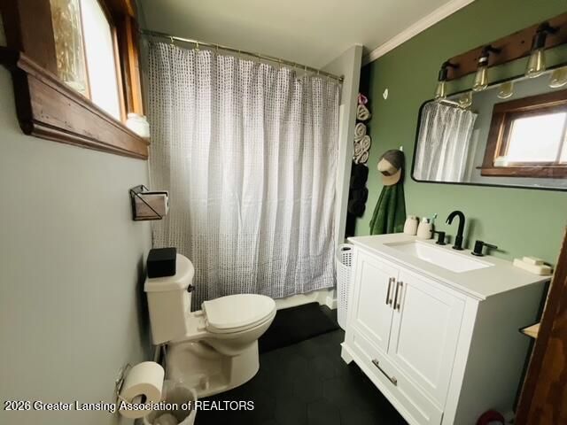 422 W Seminary Street, Charlotte, MI 48813