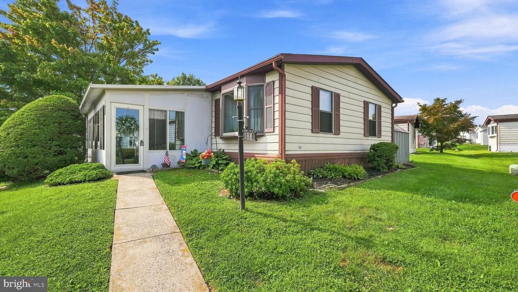 198 WINDING BROOK, NORTH WALES, PA 19454 — exterior