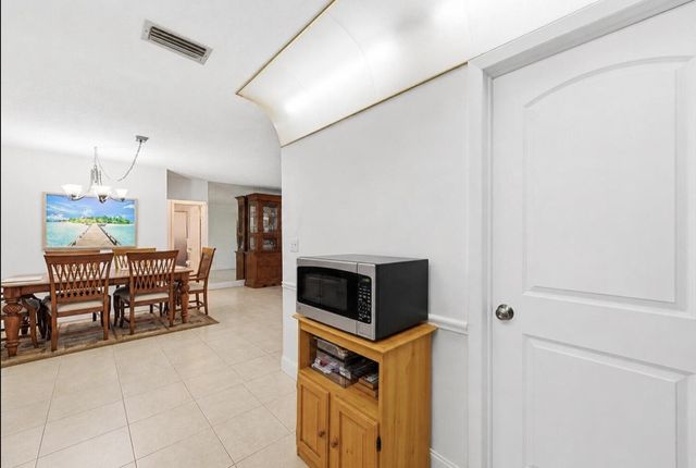 9505 NW 73RD, Tamarac, FL 33321