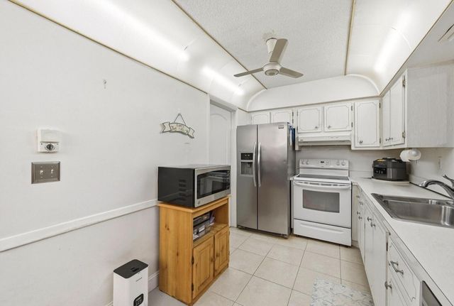 9505 NW 73RD, Tamarac, FL 33321