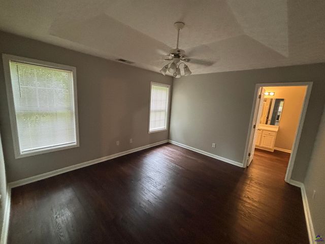 43 Canterbury Drive, Grantville, GA 30220