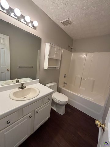 43 Canterbury Drive, Grantville, GA 30220