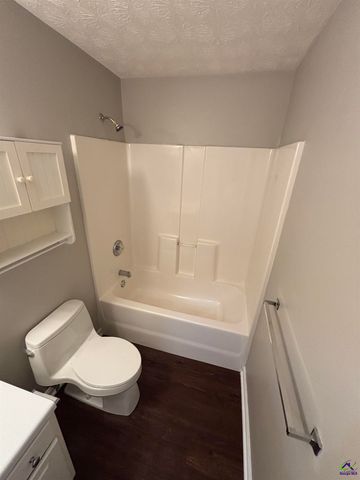 43 Canterbury Drive, Grantville, GA 30220