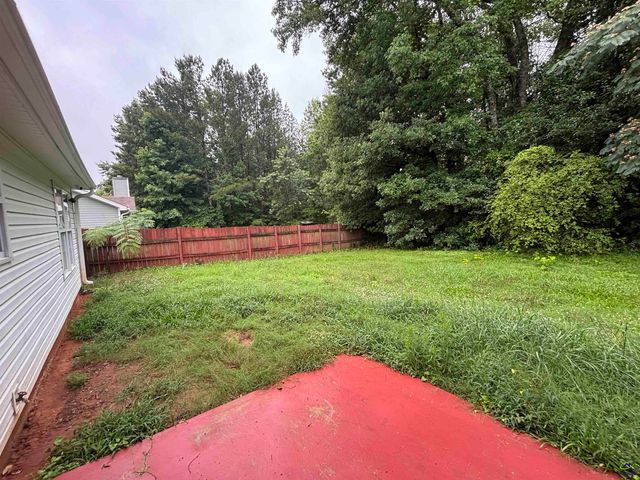 43 Canterbury Drive, Grantville, GA 30220