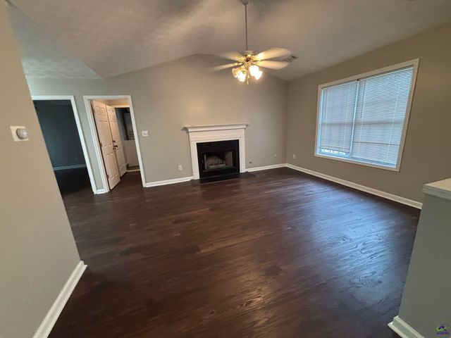43 Canterbury Drive, Grantville, GA 30220