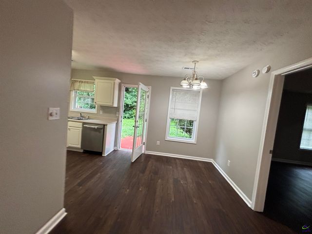 43 Canterbury Drive, Grantville, GA 30220