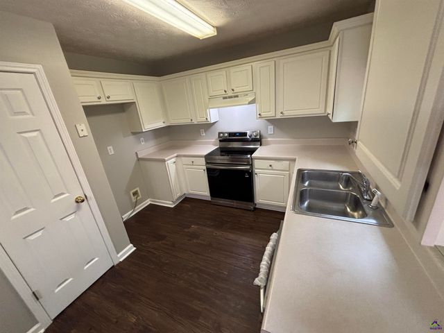 43 Canterbury Drive, Grantville, GA 30220
