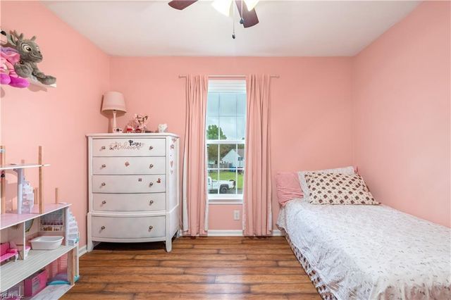 828 Helmsdale WAY, Chesapeake, VA 23320