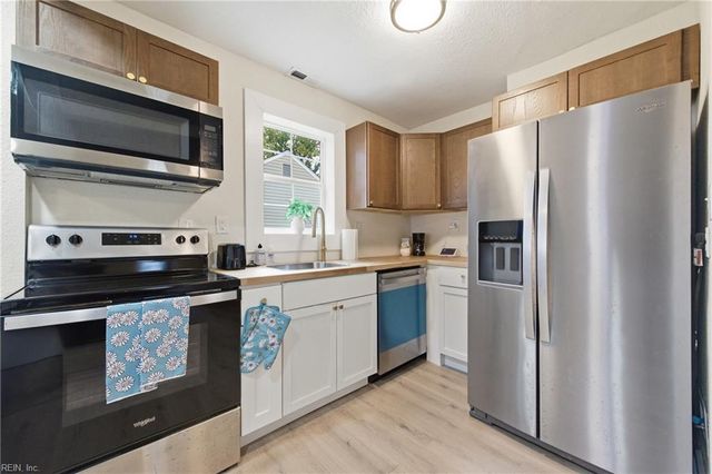 406 Colonial AVE, Hampton, VA 23661